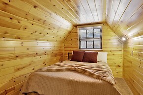 2259-fawnskin Pines 2 Bedroom Cabin by RedAwning