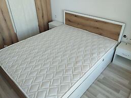 Comfy & Flat, Great Location, Parking