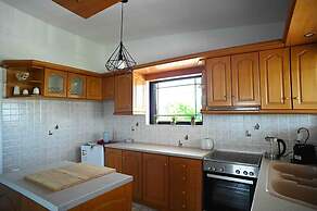 Cozy Home in Eretria