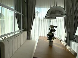 Kamala Garden View villa by Lofty