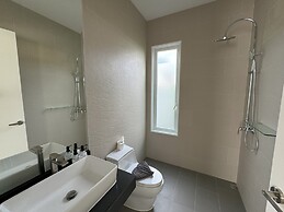 Kamala Garden View villa by Lofty