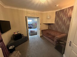 Lawton & Lauriston Court