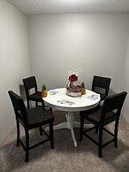 2 BR con patio por el centro comercial