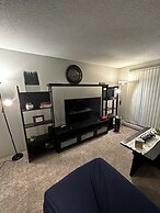 2 BR con patio por el centro comercial