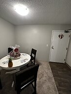 2 BR con patio por el centro comercial