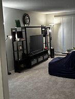 2 BR con patio por el centro comercial