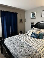 2 BR con patio por el centro comercial