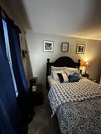 2 BR con patio por el centro comercial