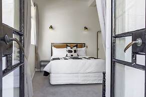 Elegant Living in the City