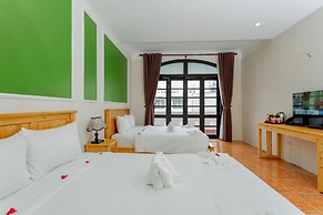 Sea and Sand Hotel