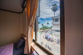 Happy Jomtien - Beachfront