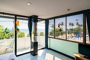 Happy Jomtien - Beachfront