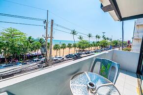 Happy Jomtien - Beachfront