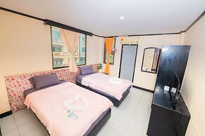 Happy Jomtien - Beachfront