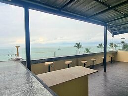 Happy Jomtien - Beachfront