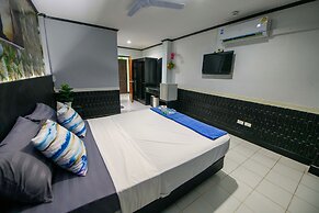 Happy Jomtien - Beachfront