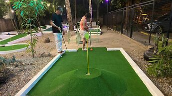 Mad Monkey Dumaguete