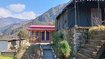 Gorooomgo Himalayan Hills Homestay