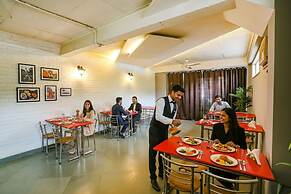 Fabhotel Premium Nest