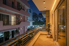 Fabhotel Premium Nest