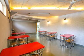 Fabhotel Premium Nest