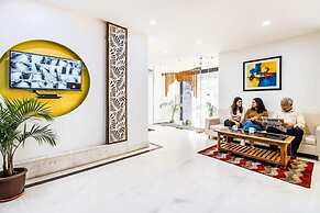 Fabhotel Grand Sheela