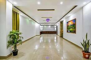 Fabhotel Grand Sheela