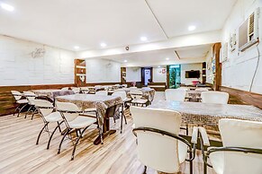 Fabhotel Anandam