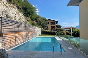 Modern House Apartment 1