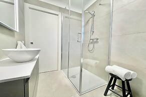 Modern House Apartment 1