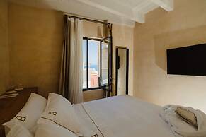 Bayit Charming Place