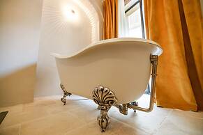 Bayit Charming Place