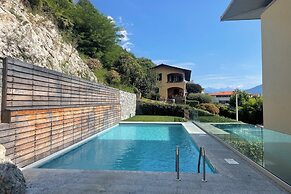 Modern House Apartment 4