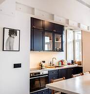 Modern and Luxurious Apartment in Lisbon