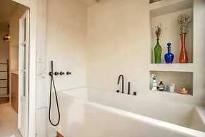 Modern and Luxurious Apartment in Lisbon