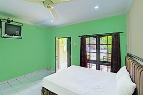 OYO 91610 Batukaru Garden HotelNearLumintang Park