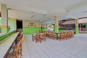 OYO 91610 Batukaru Garden HotelNearLumintang Park