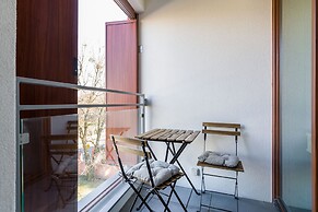 Bookowska 18 Apartments by Renters