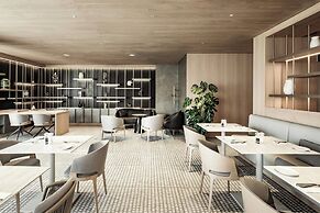 AC Hotel By Marriott St. Julian's