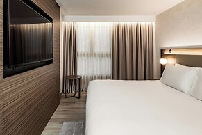 AC Hotel By Marriott St. Julian's