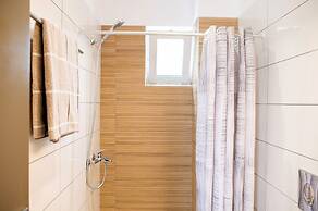 1 Bedroom Apartment Lambisea