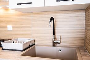 1 Bedroom Apartment Lambisea