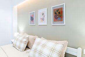 1 Bedroom Apartment Lambisea