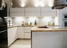 Fab 2br just 3 blocks from Market Square