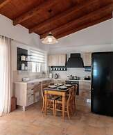 Naxos Chalkion Beautiful Detsis House With Jacuzzi