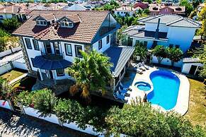 Villa Zuhal Dalyan 5 Bedrooms