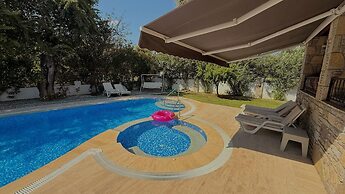 Villa Zuhal Dalyan 5 Bedrooms