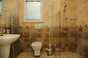 Villa Zuhal Dalyan 5 Bedrooms
