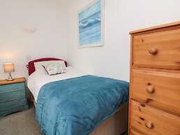 5 Seymour Villas