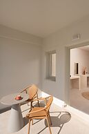 Acanthus Oia-Suites With Private Hot Tub